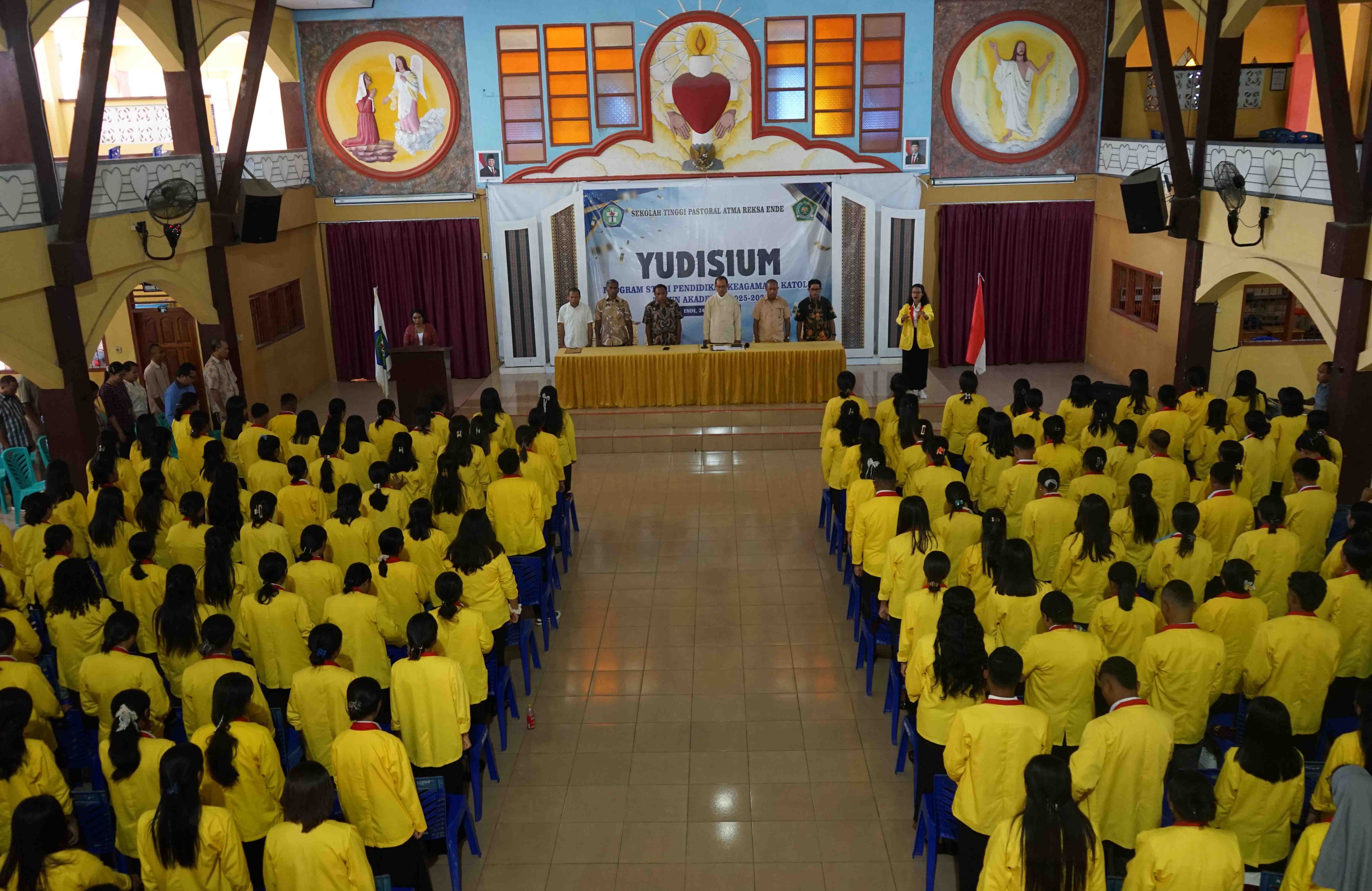 STIPAR Ende Yudisium 175 Sarjana Baru